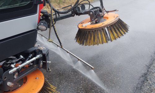 Bucher Citycat 5006 XL med spylebom